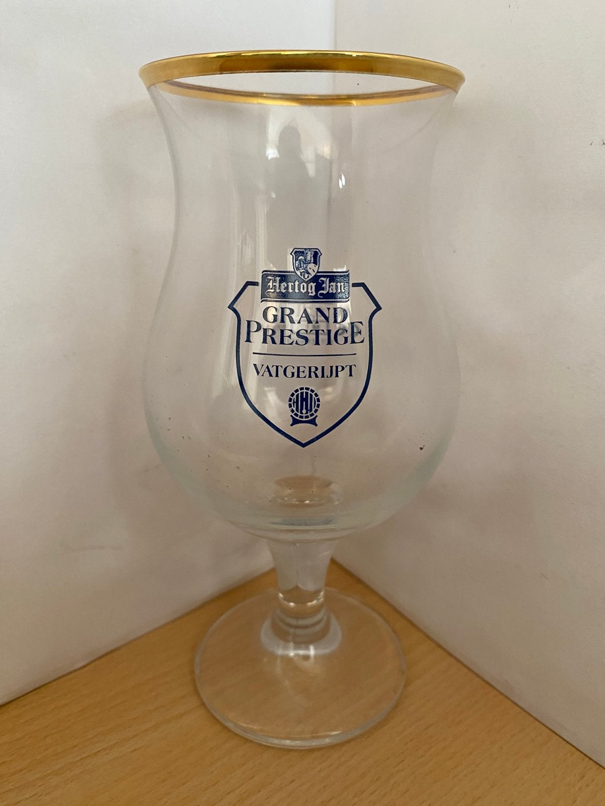 Hertog jan Grand prestige vatgerijpt bierglas blauw, Ophalen of Verzenden, Zo goed als nieuw, Glas of Glazen, Hertog Jan