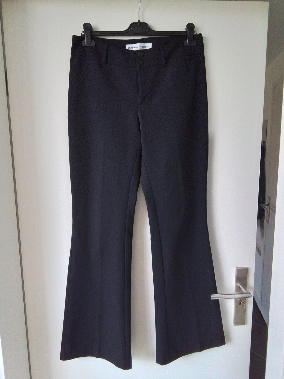 Zwarte broek, pantalon Bershka mt 40, Maat 38/40 (M), Zwart, Zo goed als nieuw, Lang
