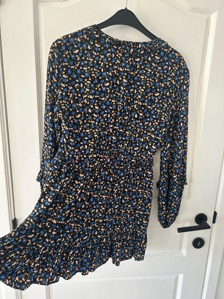 Zomerjurk Zara Zwart Bloemen M, Maat 38/40 (M), Ophalen of Verzenden, Zo goed als nieuw, Zara
