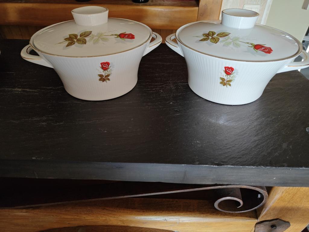 2x Vintage Soepterrine met Roos Decoratie - Porselein, Ophalen
