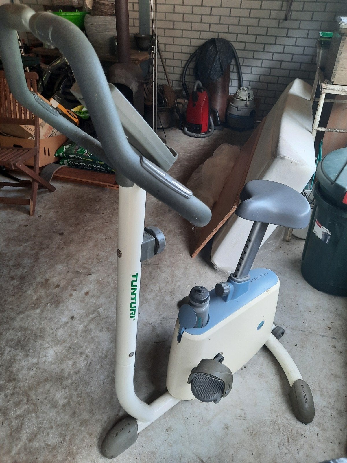 Tunturri hometrainer, Verzenden