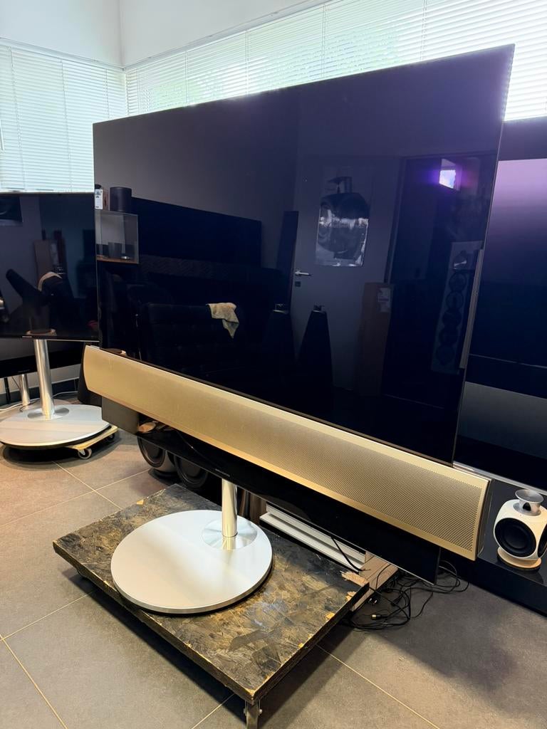 Beovision Eclipse 65 BRASS Oled tv bang olufsen b&o