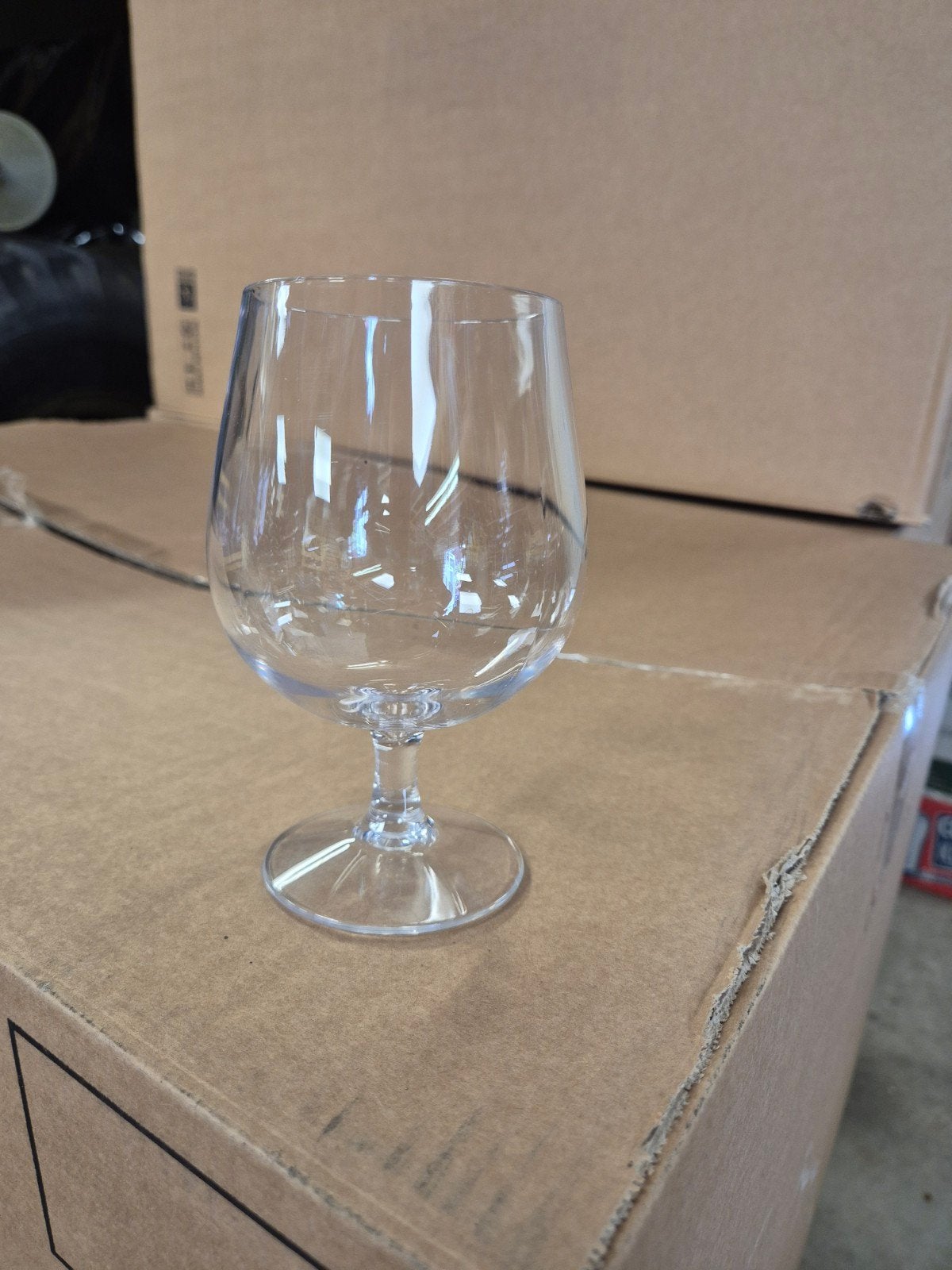 hard plastic bierglazen met voet 6 stuks in set., Ophalen of Verzenden, Nieuw, Kunststof