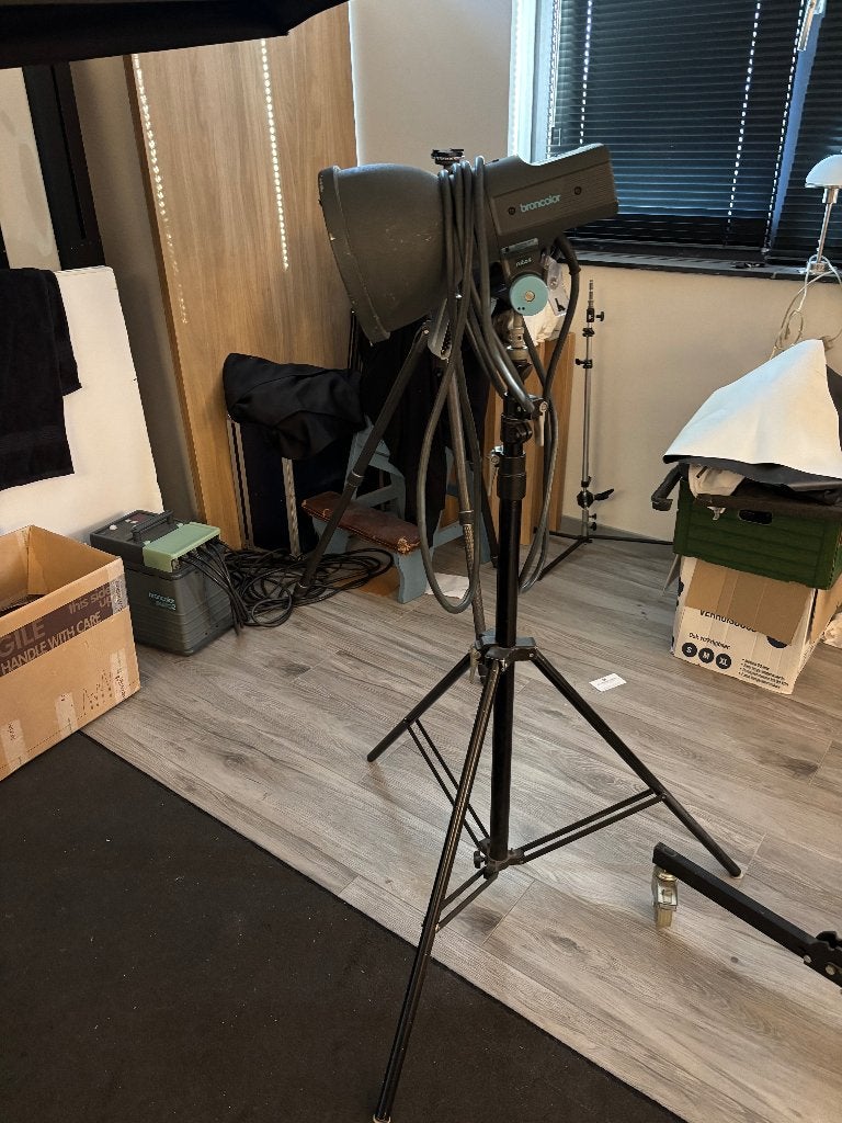 Broncolor sets en diverse studie lampen inclusief statief, Ophalen of Verzenden, Gebruikt, Lamp of Flitsset