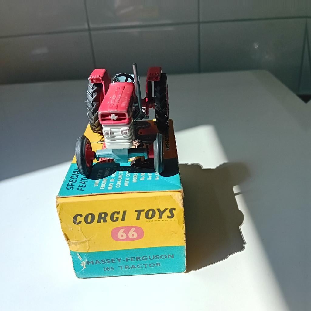 Corgi Toys Massey-Ferguson 165 Tractor met doosje, Overige merken, Gebruikt, 1:50 of kleiner, Overige typen