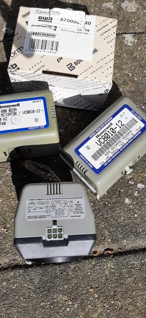 Honeywell VC8010-12 Motor 3-weg klep actuator, Doe-het-zelf en Verbouw, Ophalen, Zo goed als nieuw