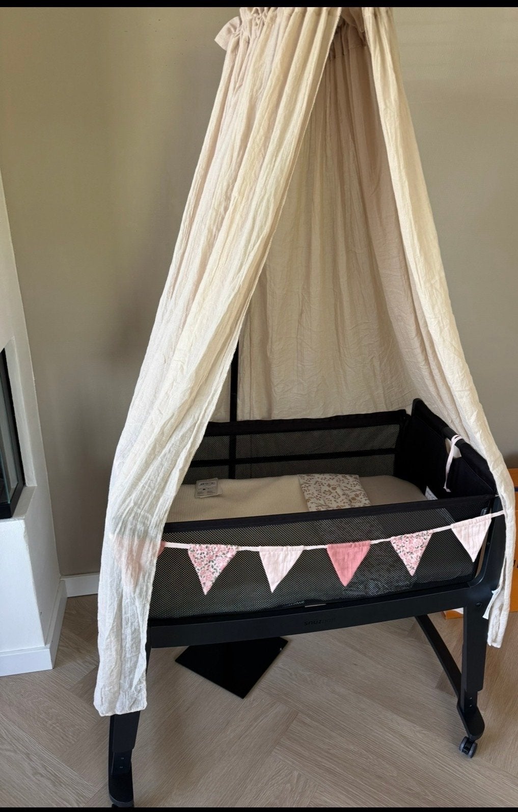 SnuzPod Studio Co-sleeper - Brooklyn Graphite, Kinderen en Baby's, Ophalen, Nieuw, Wieg