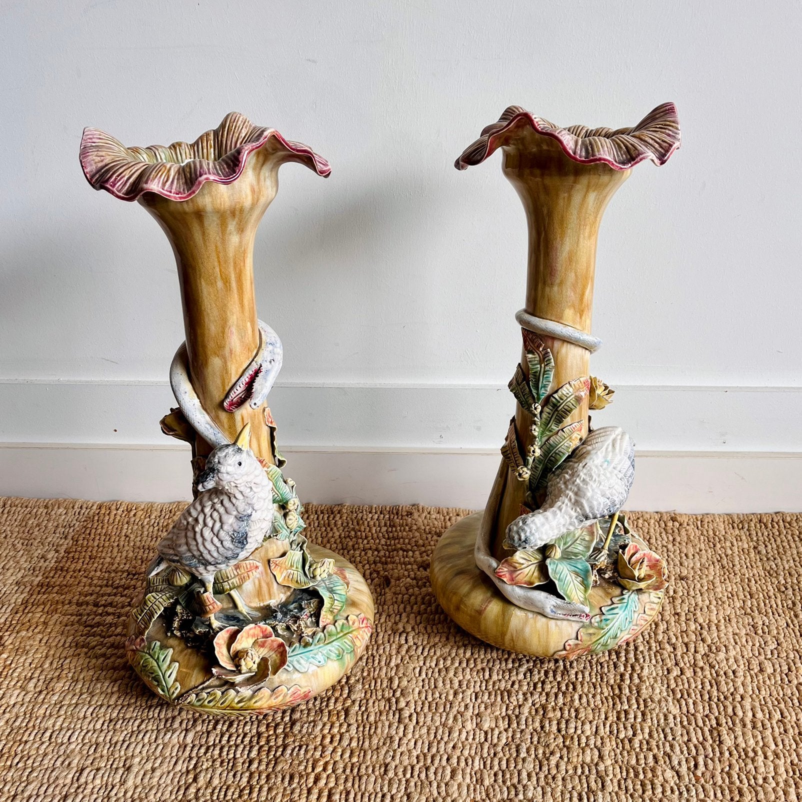 2 Art Nouveau Majolica vazen ‘Birds in Paradise’ vintage, Ophalen