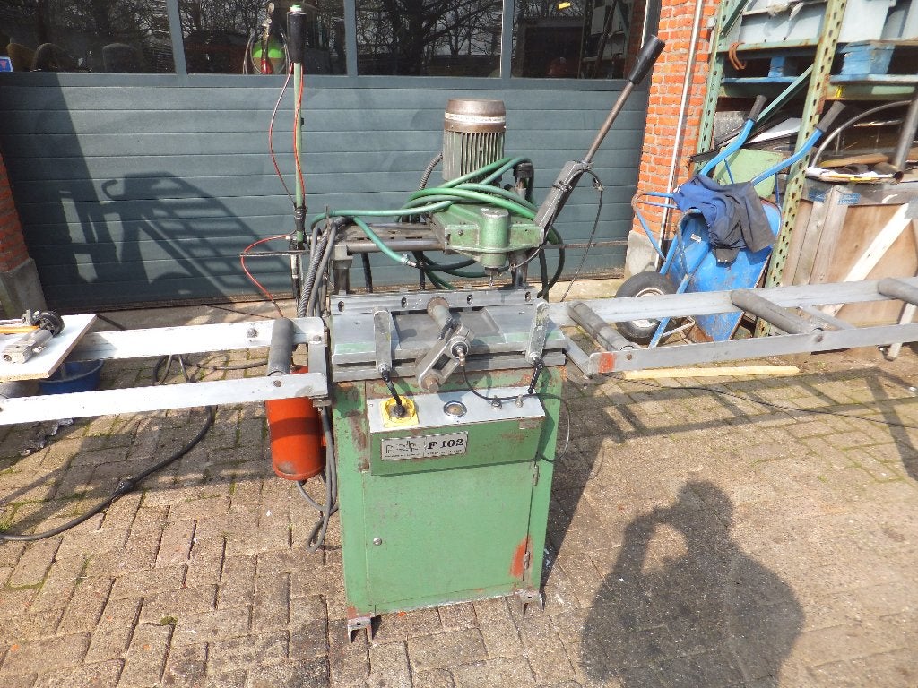 Aluminium scharnieren freesmachine, slotenfrees 380 V (a33)8, Ophalen, Gebruikt, Elektrisch, Overige soorten