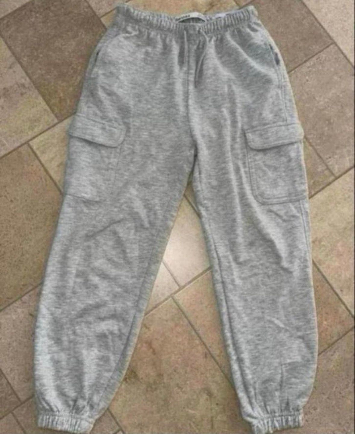 Bershka Joggingbroek Maat 152 (10-12 jaar), Kinderen en Baby's, Kinderkleding | Maat 152, Ophalen of Verzenden, Gebruikt, Jongen of Meisje