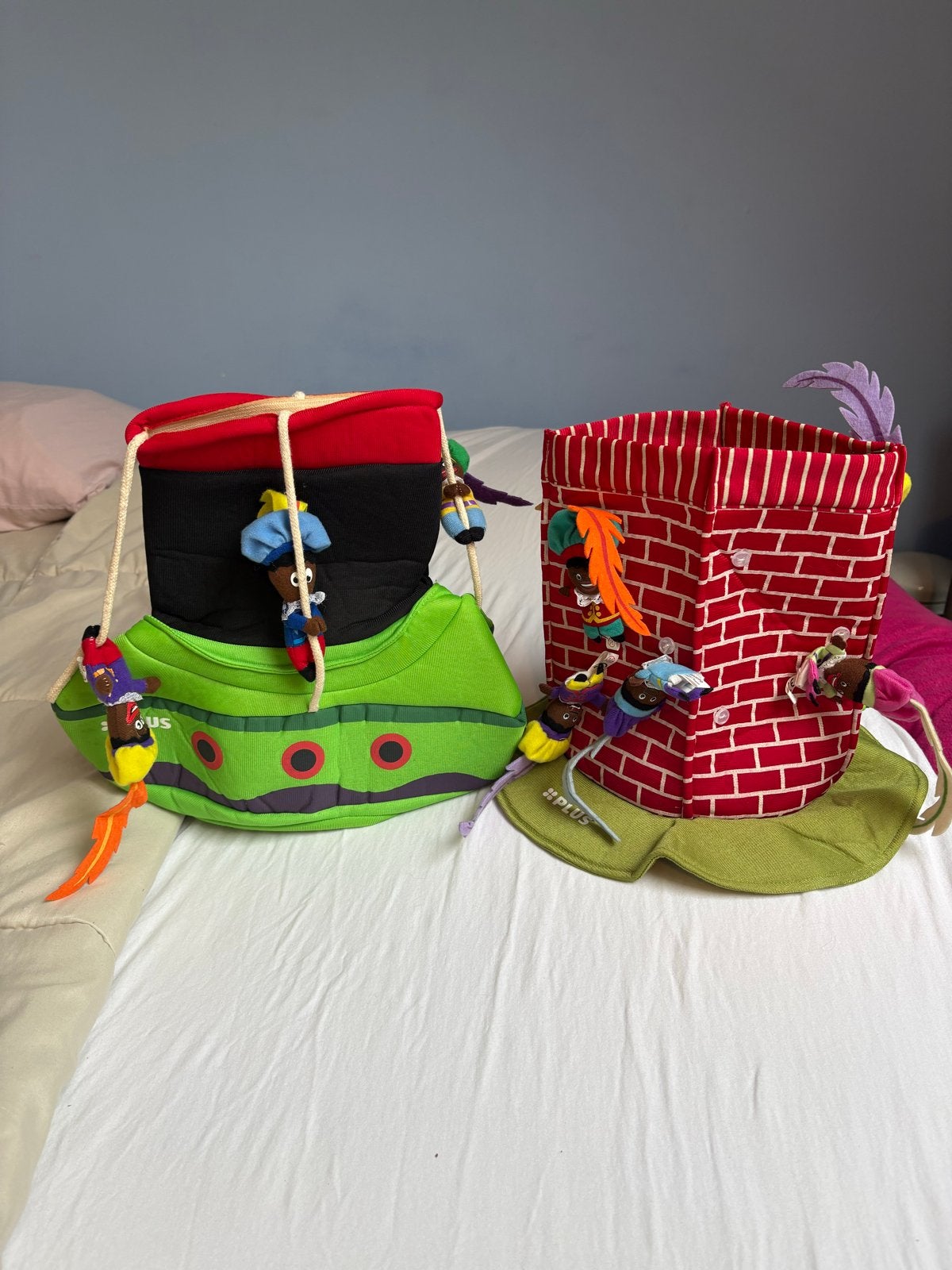 Stoombootmuts en schoorsteen muts met pietjes, Ophalen of Verzenden