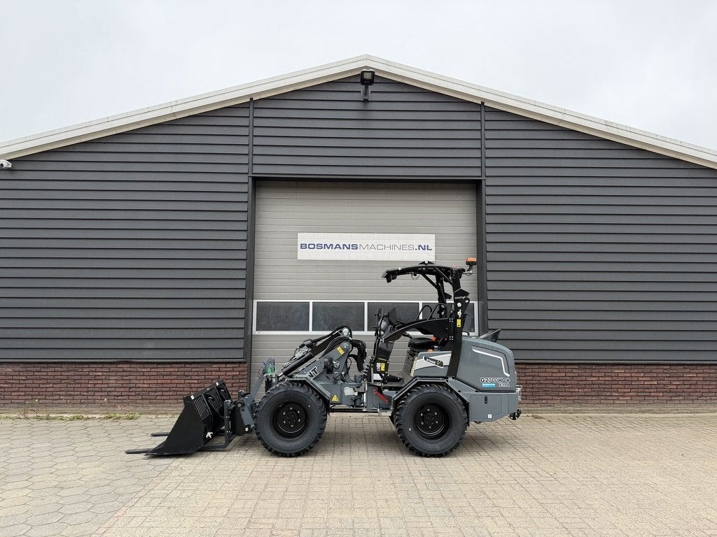 Giant G2700 HD X-TRA + GRIJS minishovel / kniklader NIEUW, Zakelijke goederen, Machines en Bouw | Kranen en Graafmachines, Tobroco
