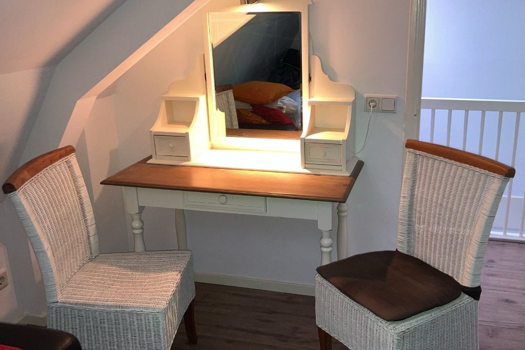 kaptafel + los opzet stuk,spiegel,spotje + 2 rieten stoelen, Ophalen, Zo goed als nieuw, 50 tot 100 cm, Minder dan 100 cm