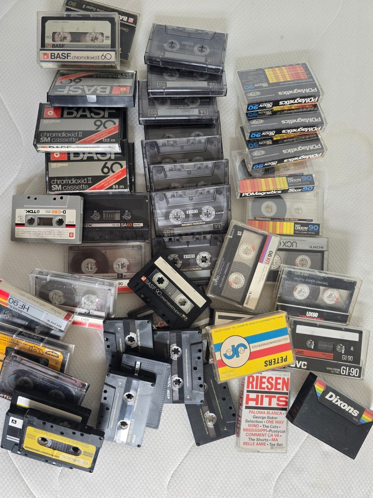 47 Cassettebandjes, Ophalen of Verzenden, Zo goed als nieuw, Overige genres, 2 t/m 25 bandjes