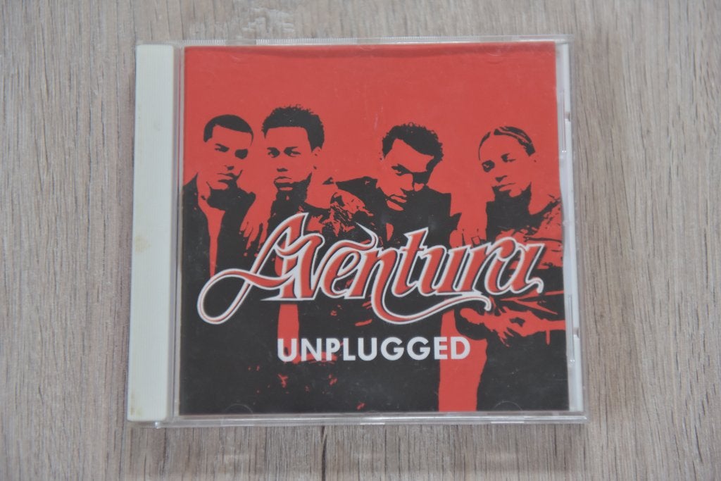 AVENTURA -- UNPLUGGED  8 geweldige nummers, Salsa, Verzenden, Inclusief doosje, Zo goed als nieuw