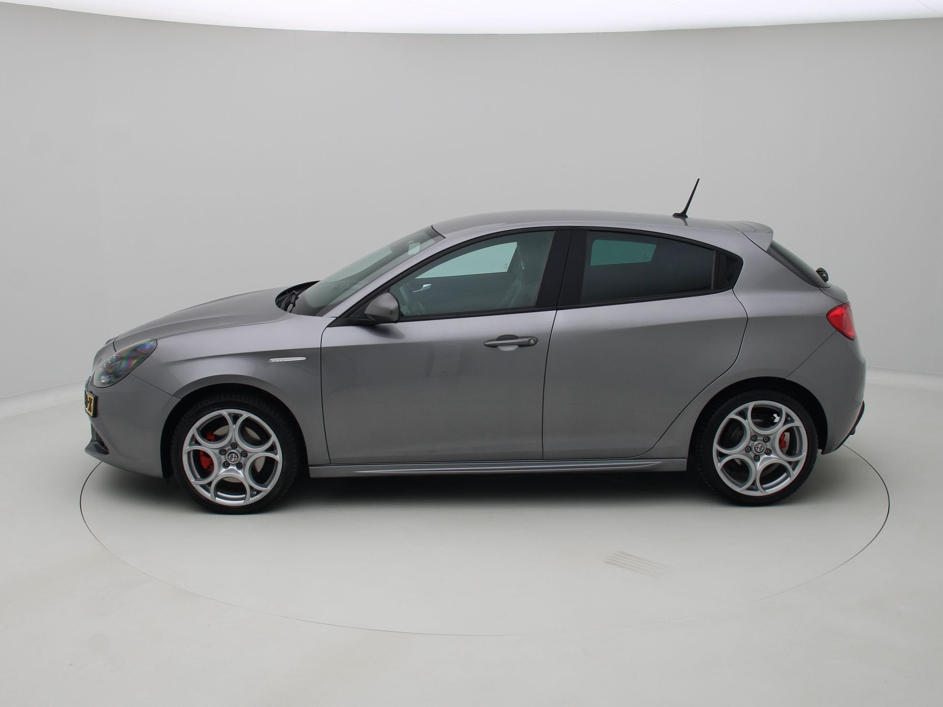 Alfa Romeo Giulietta 1.4 Turbo MultiAir Super 170pk / Trekha, 12 maanden, Euro 6, 4 cilinders, Origineel Nederlands