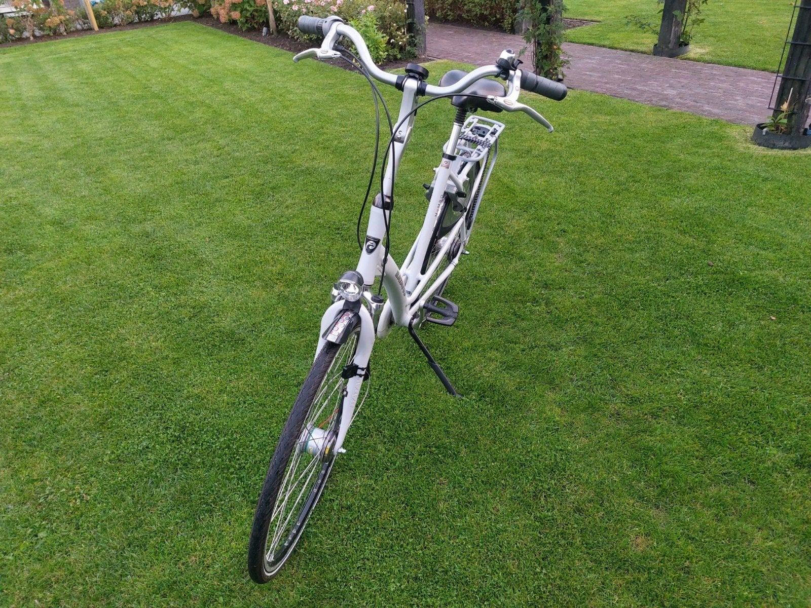 Foto 3 van batavus mambo fiets dames
