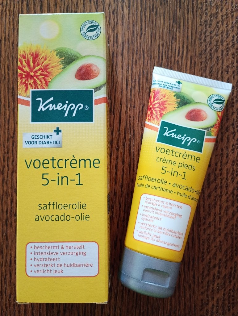Kneipp voetcreme 5 in 1 Nieuw !, Sieraden, Tassen en Uiterlijk, Uiterlijk | Lichaamsverzorging, Ophalen of Verzenden, Nieuw, Bodylotion, Crème of Olie