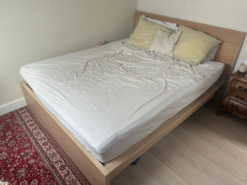 IKEA MALM bed 160x200 eikenfineer met lonset lattenbodems, Ophalen, Gebruikt, Beige, Tweepersoons