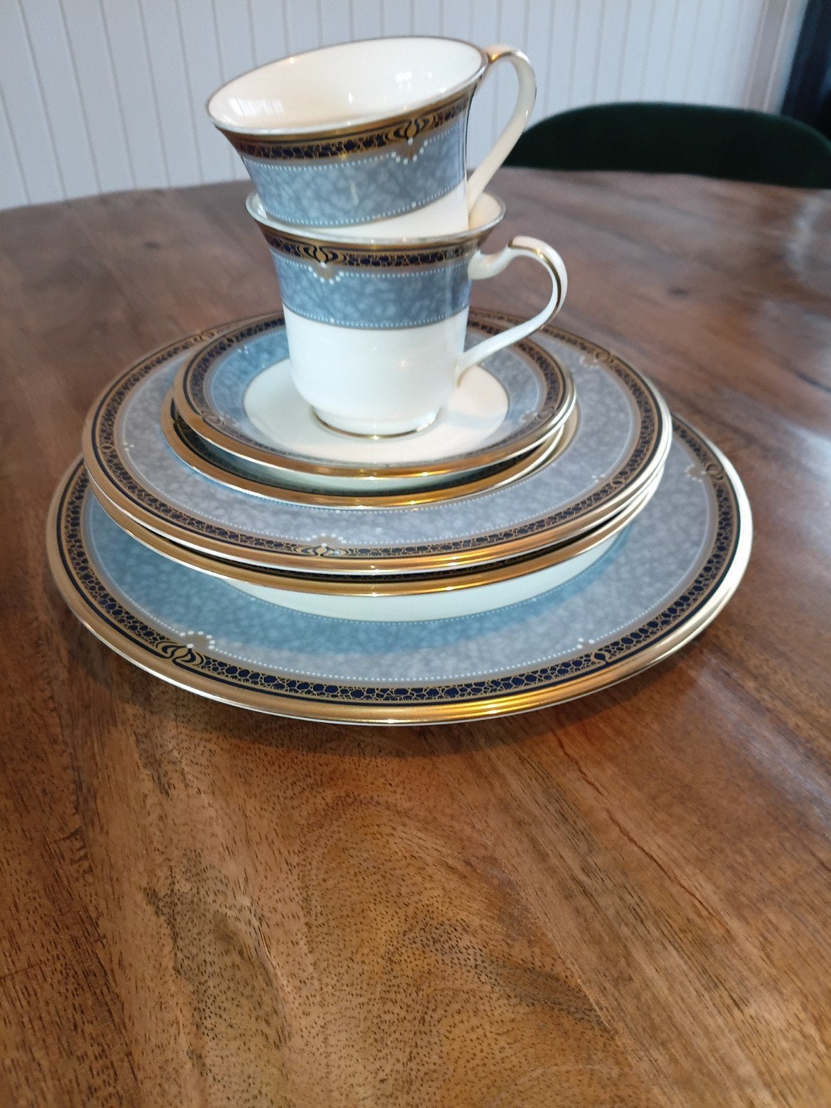 Noritake Icon 9784 servies, Huis en Inrichting, Ophalen, Porselein, Overige stijlen