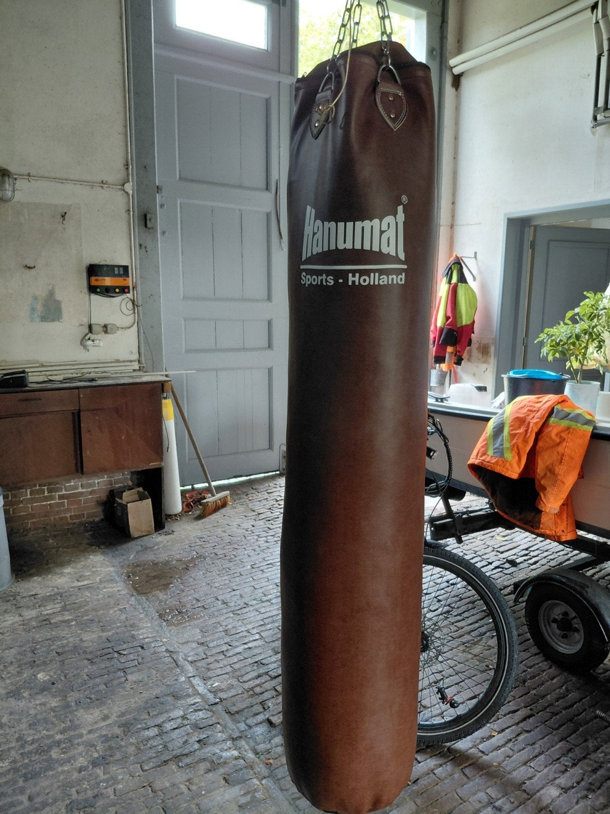 Hanumat bokszak 'the Luxe' 180cm 45kg met bokshandschoenen., Ophalen of Verzenden, Zo goed als nieuw, Bokszak