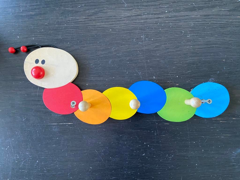 Kinder kapstok rups, Ophalen, Kapstokje