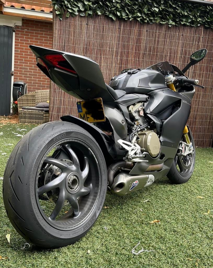 Ducati Panigale 1199 S, Motoren, Particulier