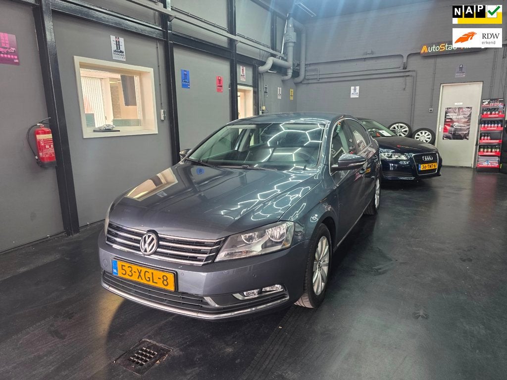 Volkswagen Passat 1.4 TSI Comfort Executive Line BlueMotion, Gebruikt, 4 cilinders, 122 pk, Origineel Nederlands