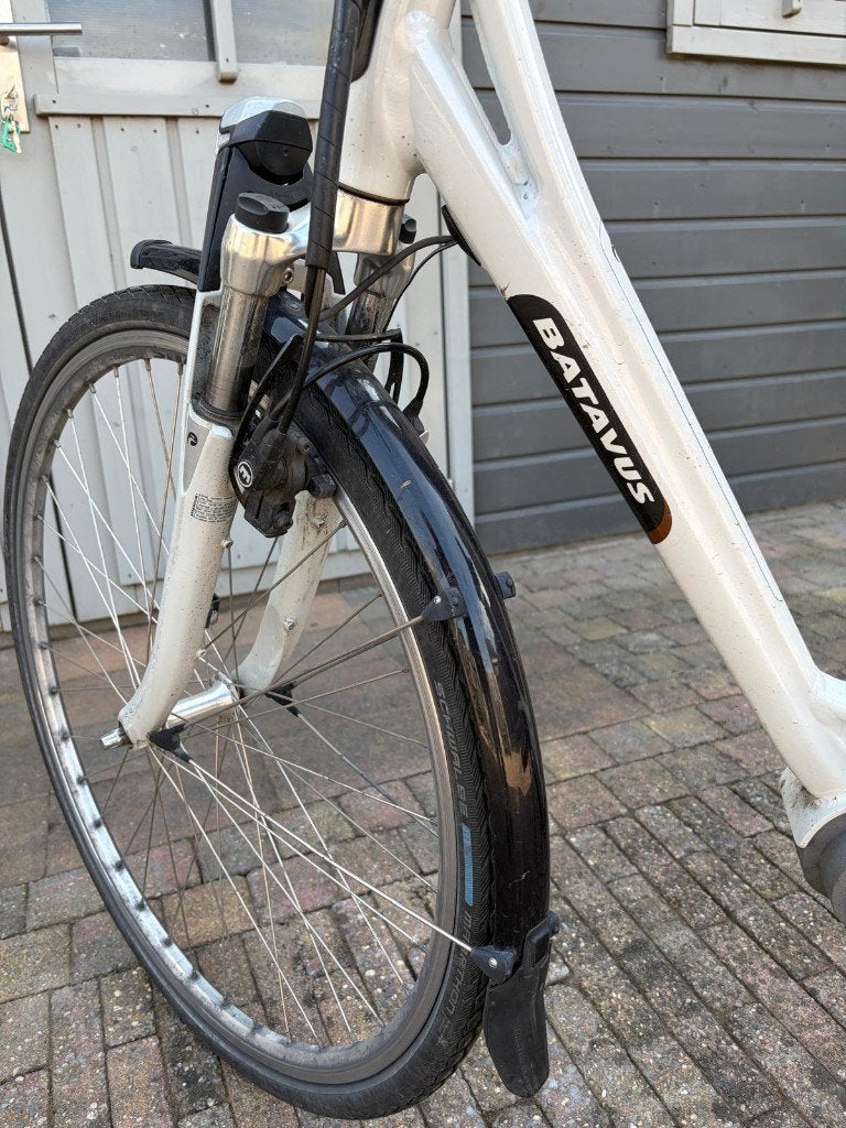 Foto 7 van Elektrische damesfiets Batavus Milano framemaat 48 cm