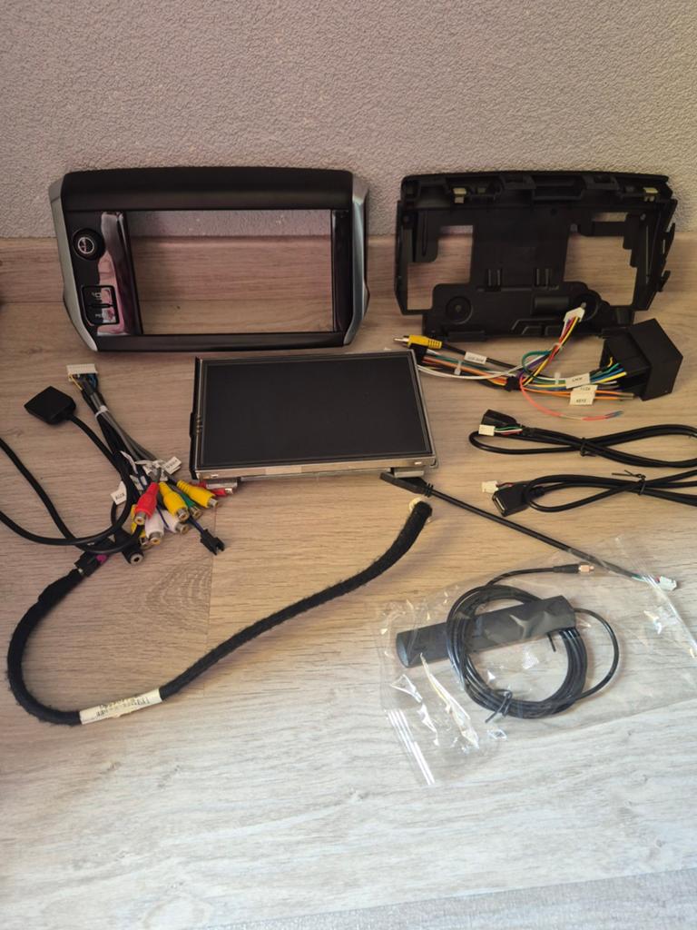 Originele Peugeot 208 Carplay SMEG+98 053 017 80-02 Display, Auto diversen, Ophalen of Verzenden