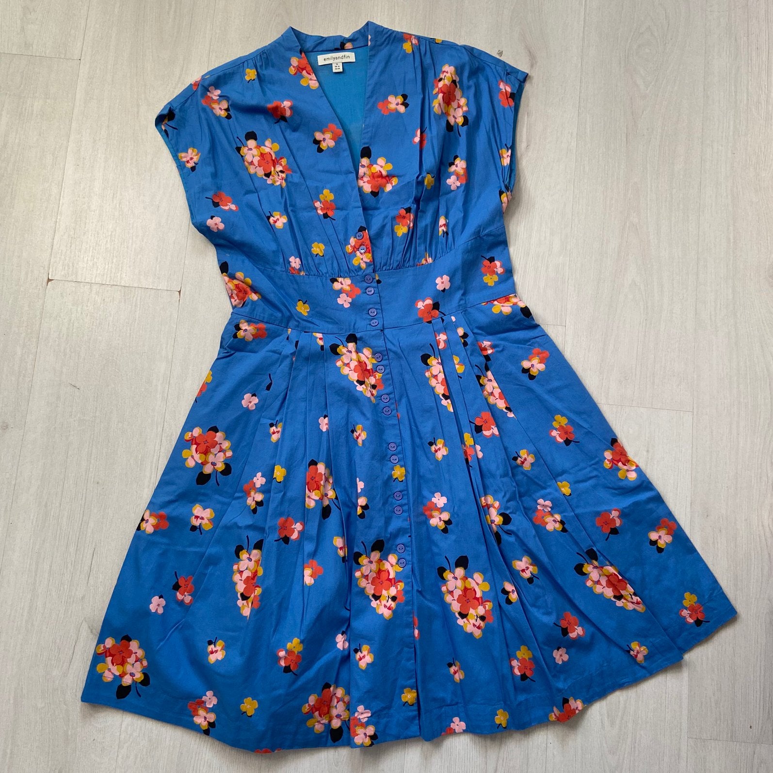 blauwe EMILY & FIN retro stijl jurk met bloemen mt XL, Kleding | Dames, Verzenden, Maat 46/48 (XL) of groter, Blauw