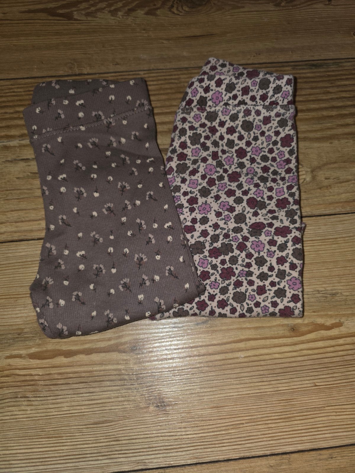 2x Legging Zara maat 116 bloemenprint, Broek, Gebruikt, Zara, Verzenden