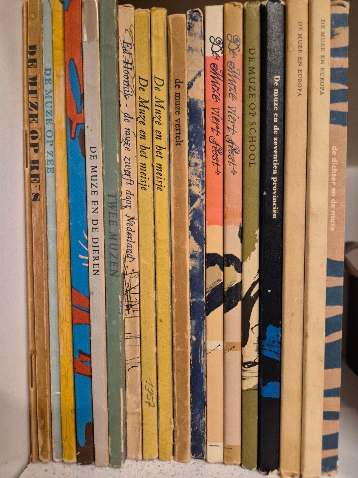 90 x boekenweekgeschenk, sinds 1932, Ophalen of Verzenden, Gelezen