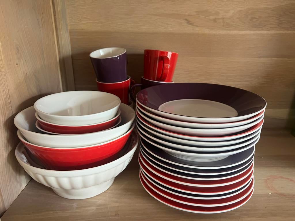 HEMA servies: borden, schalen en mokken in paars, rood, wit, Huis en Inrichting, Keuken | Servies, Ophalen, Gebruikt, Keramiek