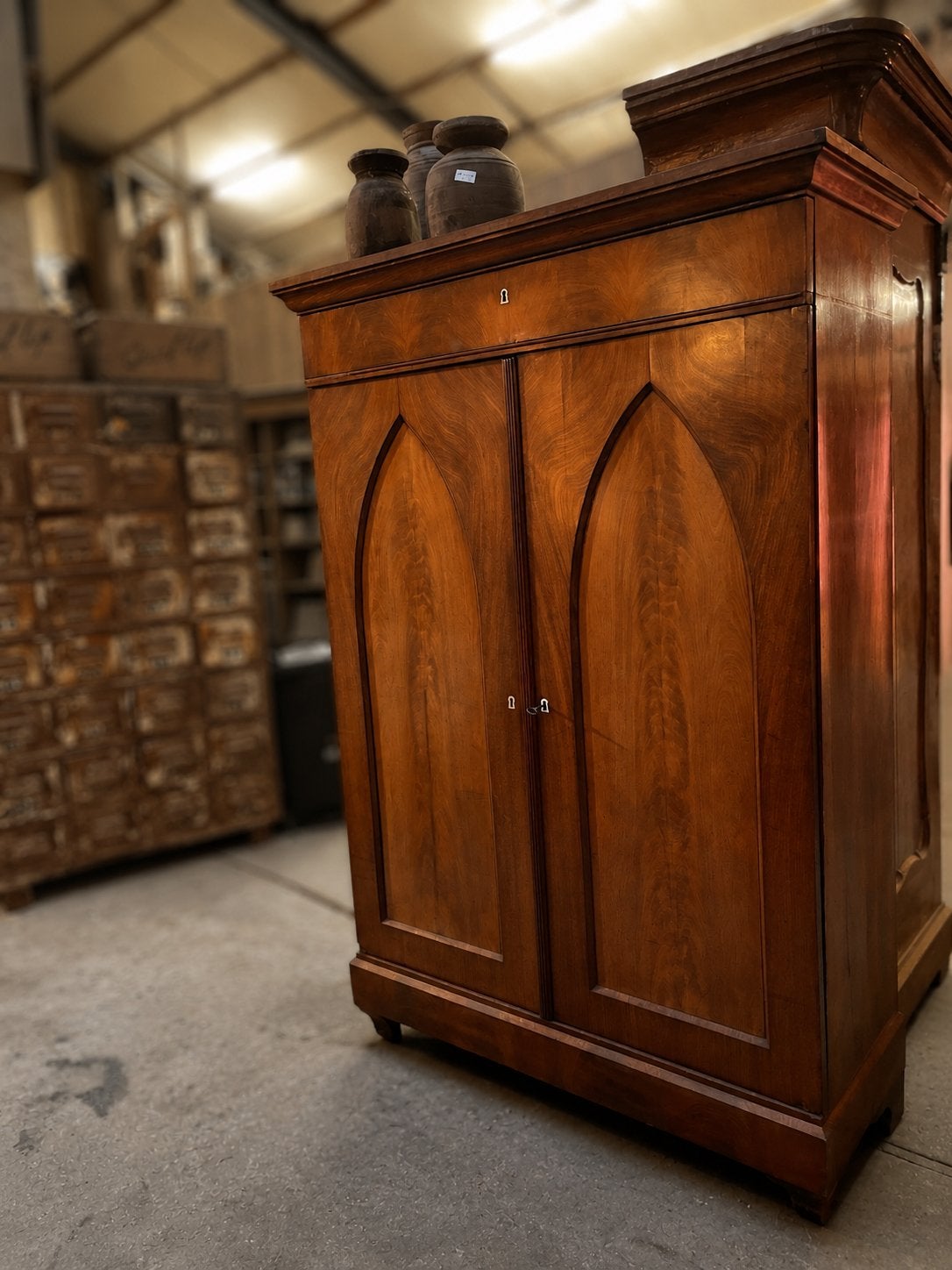 Prachtige authentieke Gothic Revival kast uit eind 19e eeuw, Ophalen, 25 tot 50 cm