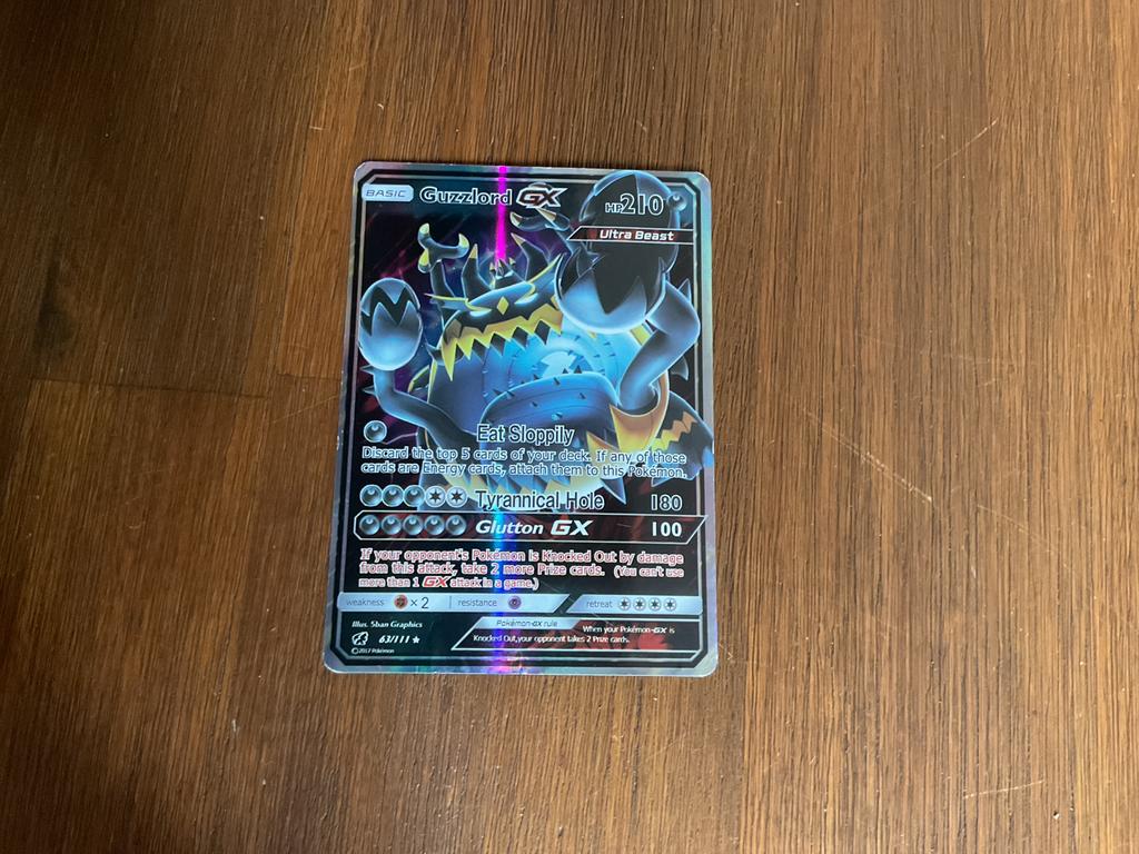 Pokémon Guzzlord GX Ultra Beast Kaart, Ophalen of Verzenden, Zo goed als nieuw, Losse kaart, Foil