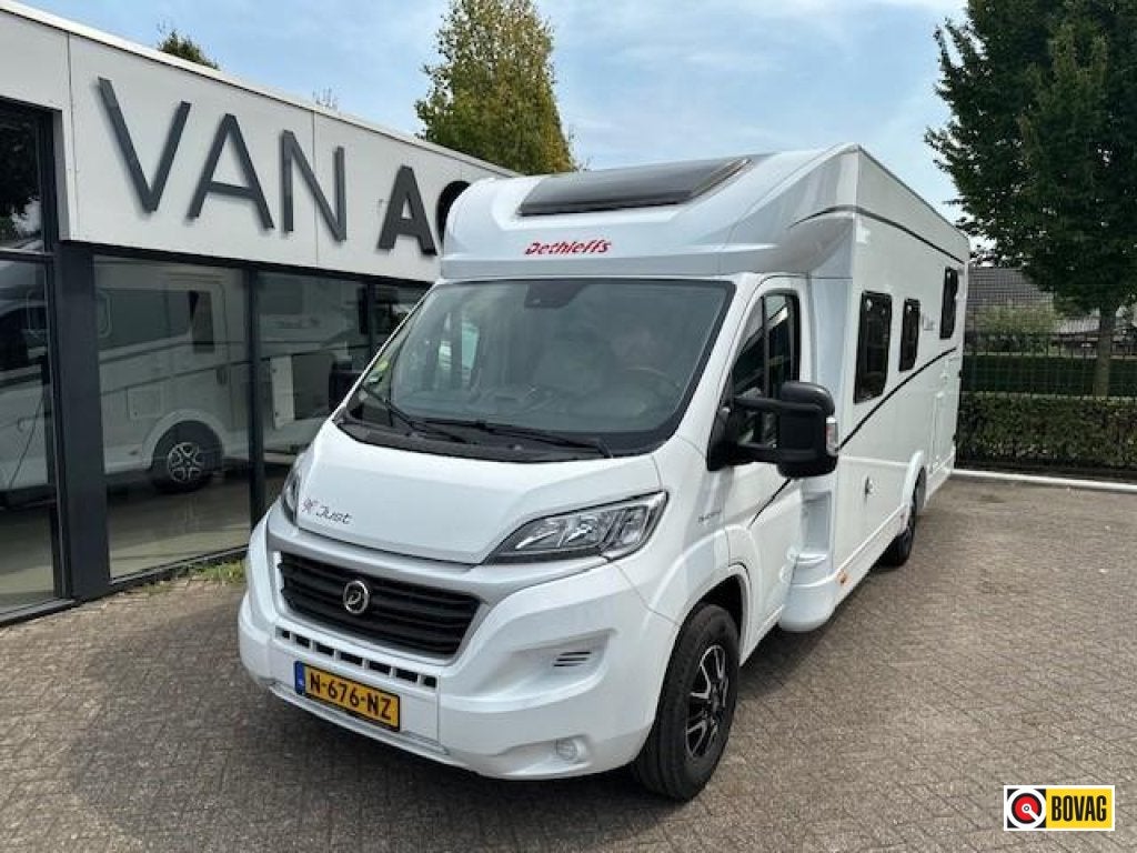 Dethleffs Just T7052 EB 4P, Caravans en Kamperen, Campers, Ringverwarming, Fiat, Koelkast, Bedrijf