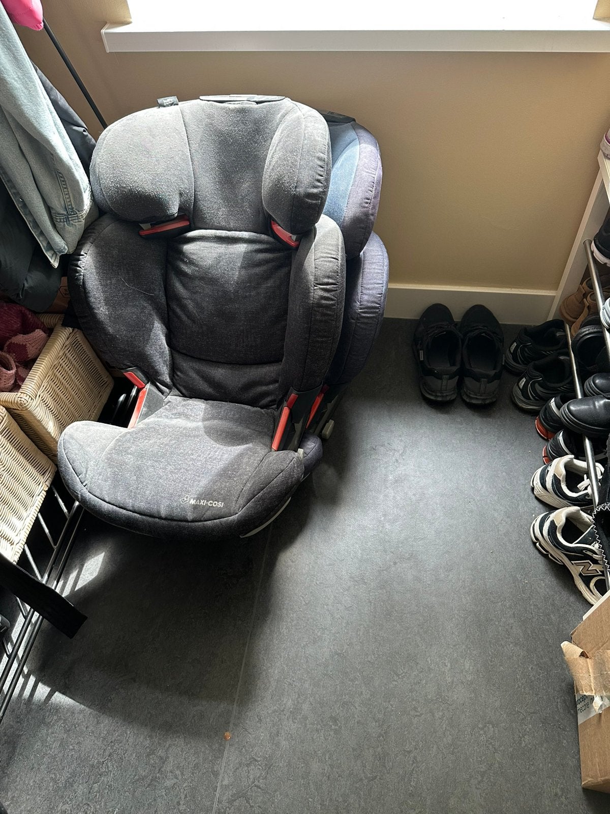 Maxi cosi autostoelen groep 2, Autogordel, 15 t/m 36 kg, Ophalen of Verzenden, Zo goed als nieuw