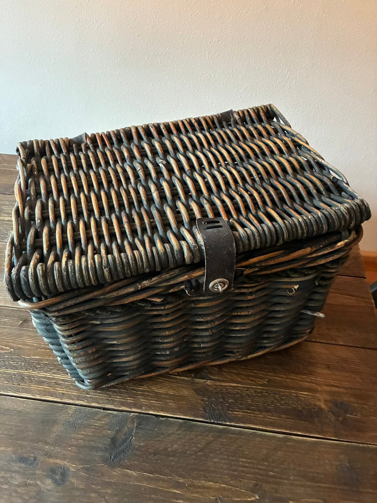 Fietsmand met leuek stoere details, Ophalen, Zo goed als nieuw