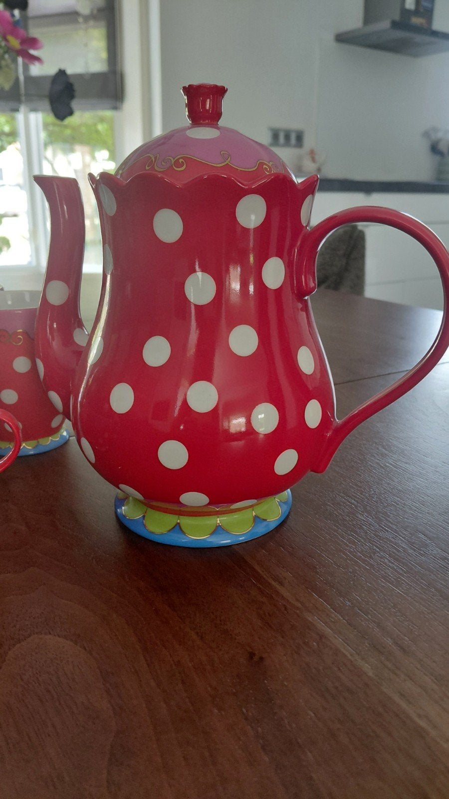 6-delig theeservies van Oylili met theepot, melkkannetje en, Gebruikt, Ophalen of Verzenden, Overige stijlen, Porselein