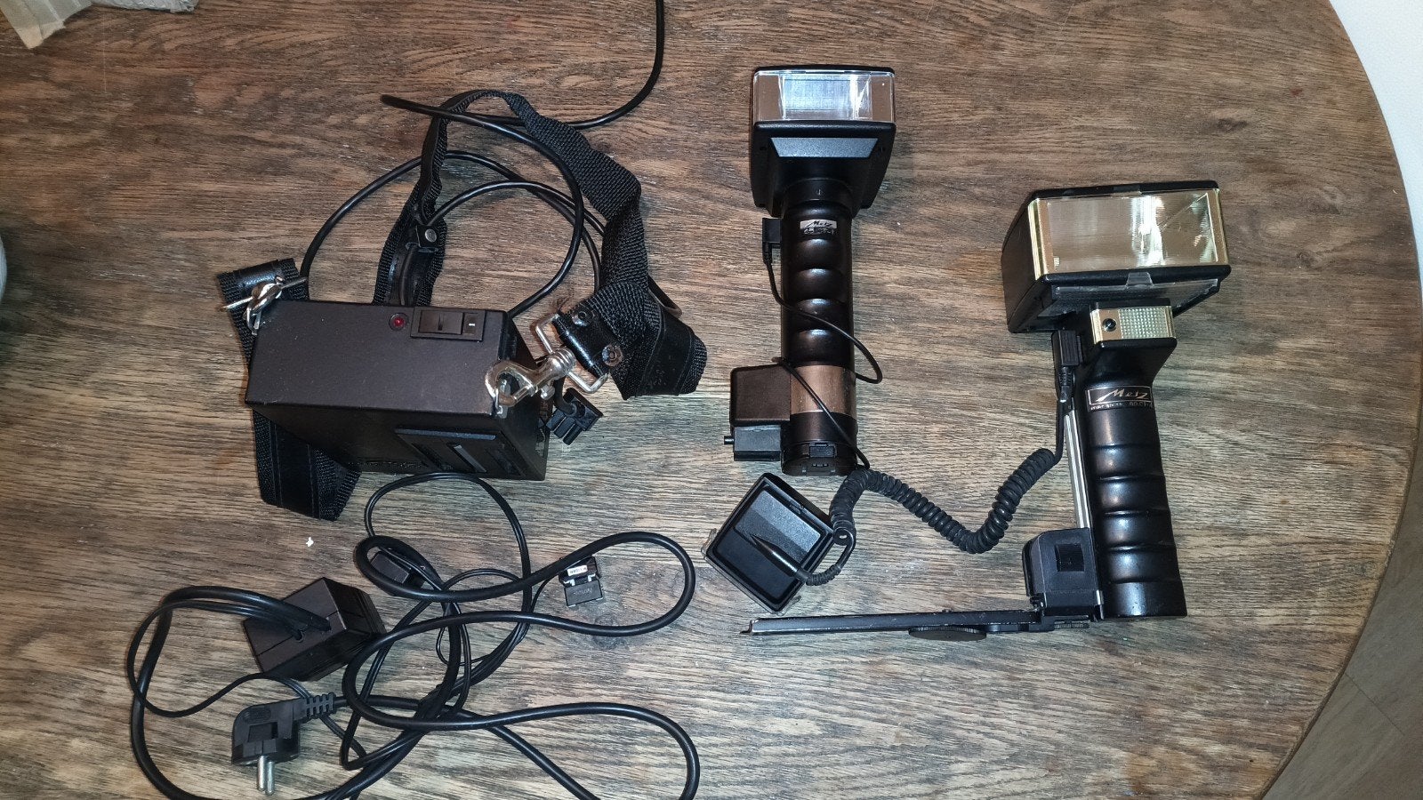 Metz flitsers, diverse lenzen voor Nikon en Sony, Audio, Tv en Foto, Fotografie | Flitsers, Ophalen, Gebruikt, Externe flitser