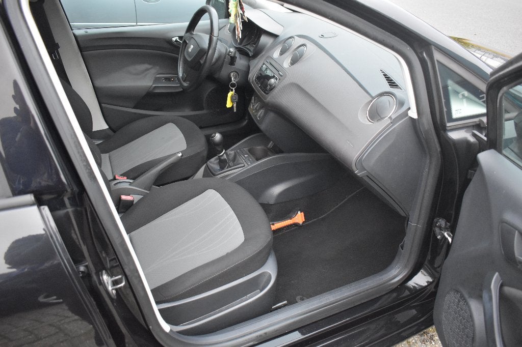 Seat Ibiza 1.2TDI 55KW Ecomotive ST 2012 Zwart, Auto's, Voorwielaandrijving, 74 pk, 1199 cc, Origineel Nederlands