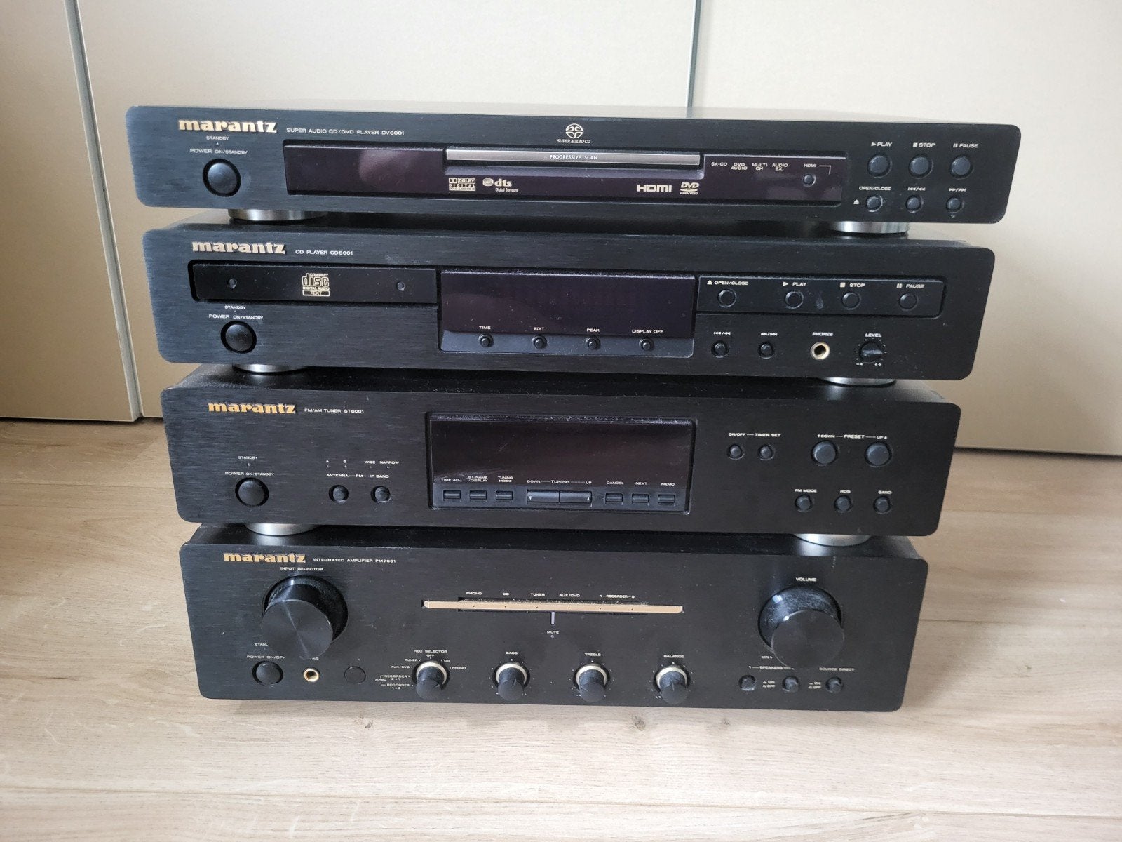 Marantz Hifi-set: PM7001, CD5001, ST6001, DV6001 - Zwart