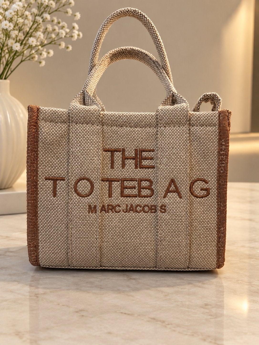 Marc Jacobs The Tote Bag - Beige/Bruin, Ophalen, Zo goed als nieuw, Beige, Handtas