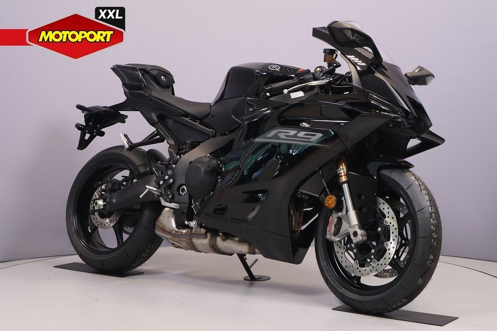 Yamaha YZF YZF-R9, Bedrijf, Sport