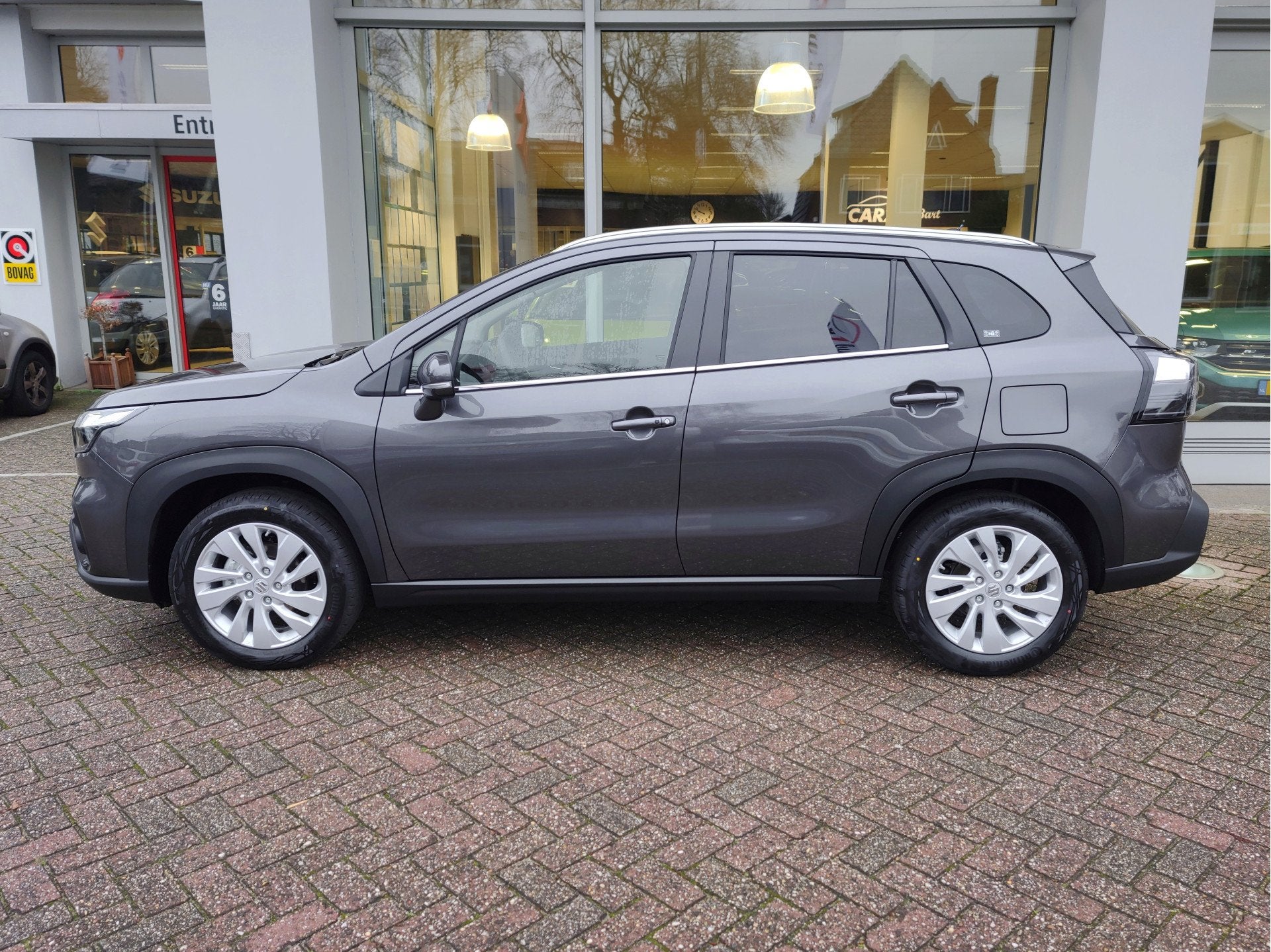 Suzuki S-Cross 1.4 BOOSTERJET SELECT SMART HYBRID | DEMO DEA, Voorwielaandrijving, 12 maanden, 4 cilinders, Origineel Nederlands