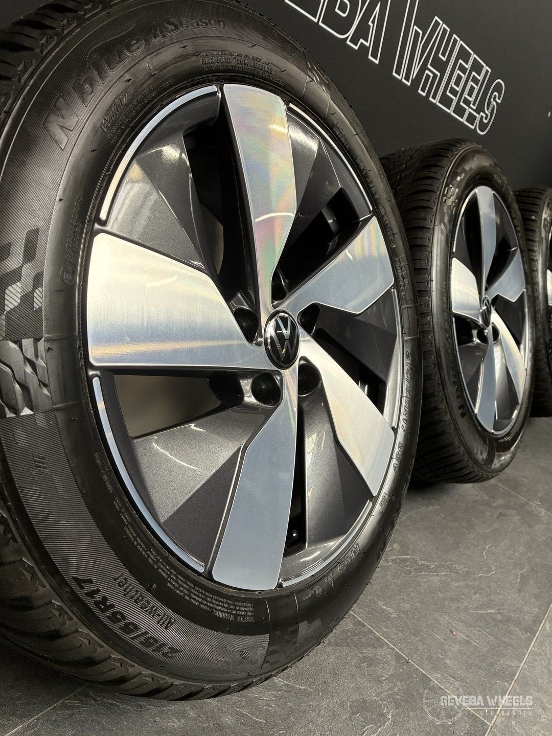 17” originele Volkswagen Passat B9 velgen + allseason banden, -, -, Banden en Velgen, 17 inch