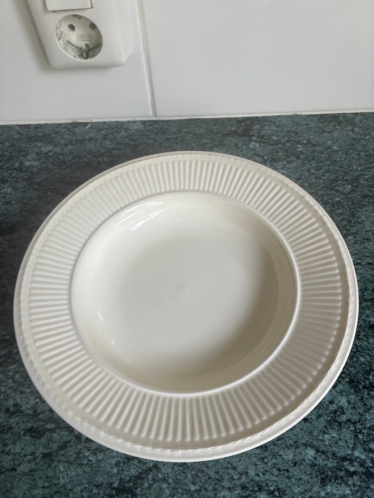 3 onbeschadigde diepe borden Wedgwood, Ophalen, Gebruikt, Wedgwood, Bord(en)