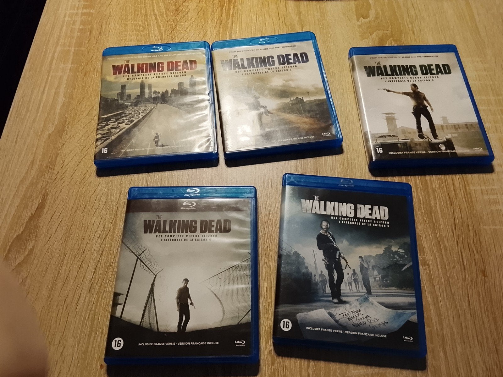 the walking dead alle 5 delen weg voor 5,00 euro, Ophalen, Zo goed als nieuw