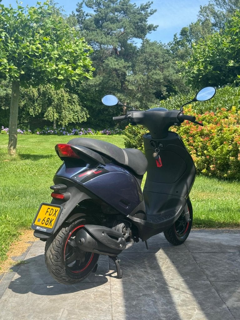 ⭐️Piaggio zip 2020 4 takt Sp line Alpha led 1e eigenaar ⭐️, Fietsen en Brommers, Scooters | Piaggio, Niet ingevuld, Niet ingevuld